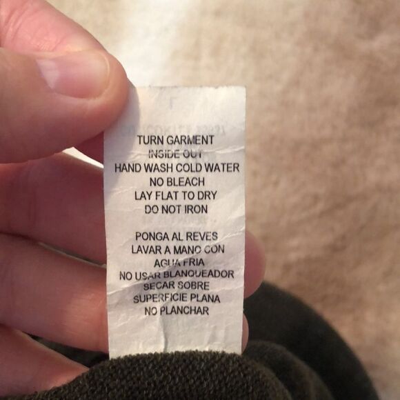 june & hudson L Dillard’s Camouflage Green Metallic Knit Pencil Skirt - Picture 8 of 10